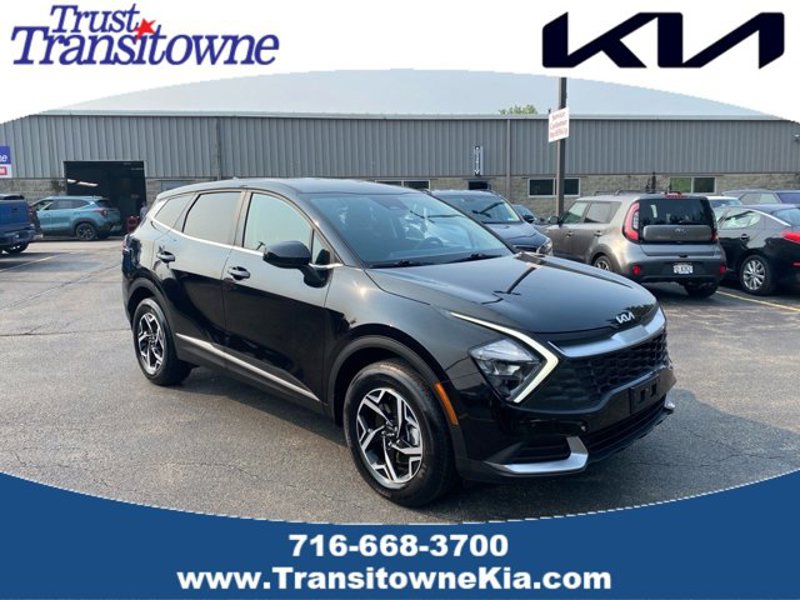 Certified 2023 Kia Sportage LX image 1