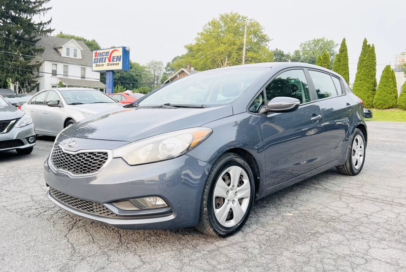 Used 2016 Kia Forte LX image 1