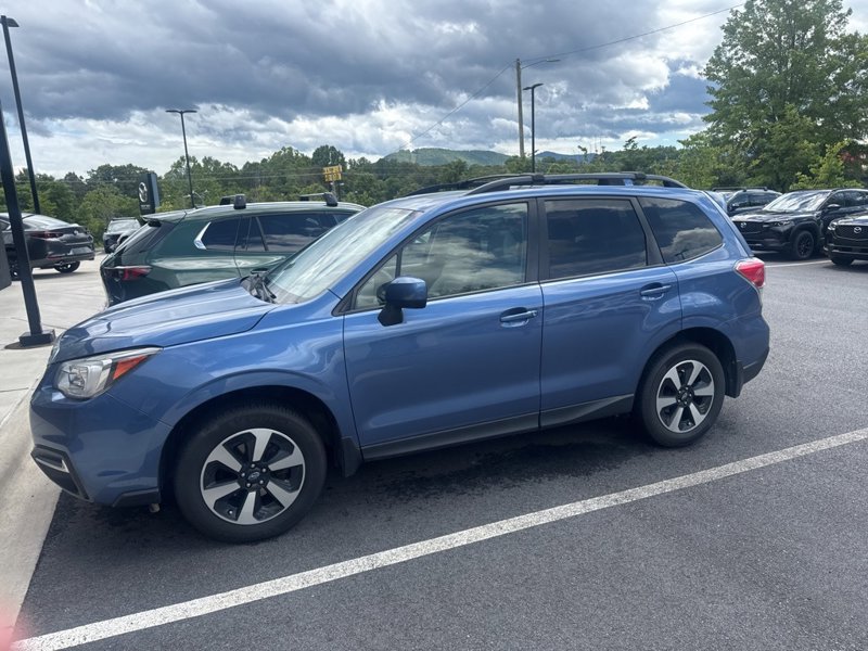 Used 2017 Subaru Forester 2.5i Premium image 1