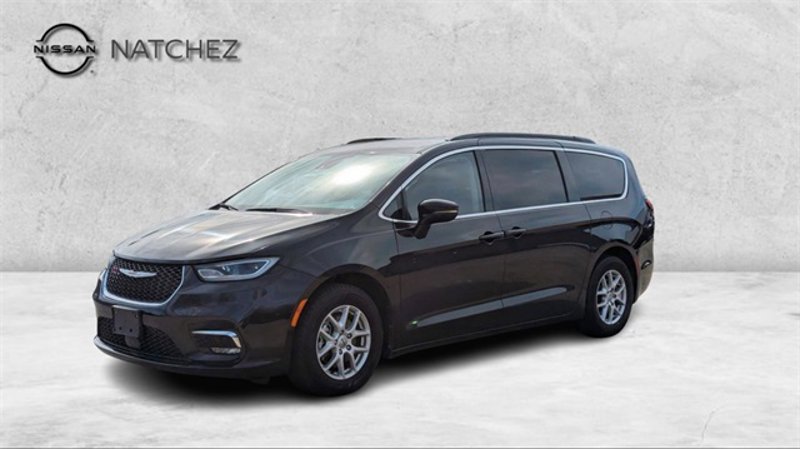 Used 2022 Chrysler Pacifica Touring-L image 1
