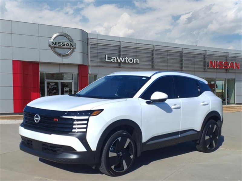 Certified 2025 Nissan Kicks SR image 1