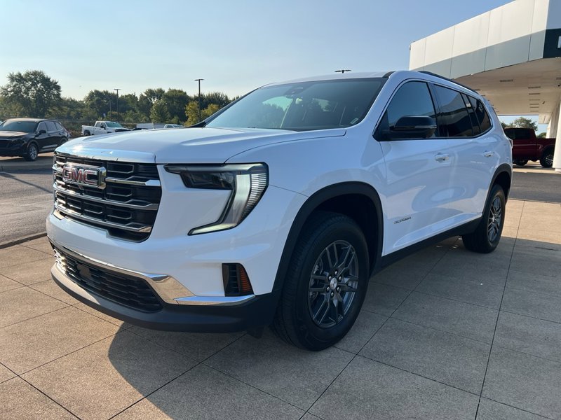 Certified 2025 GMC Acadia Elevation image 1