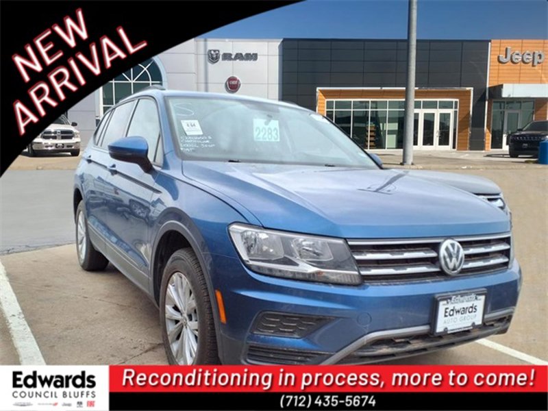 Used 2020 Volkswagen Tiguan S image 1