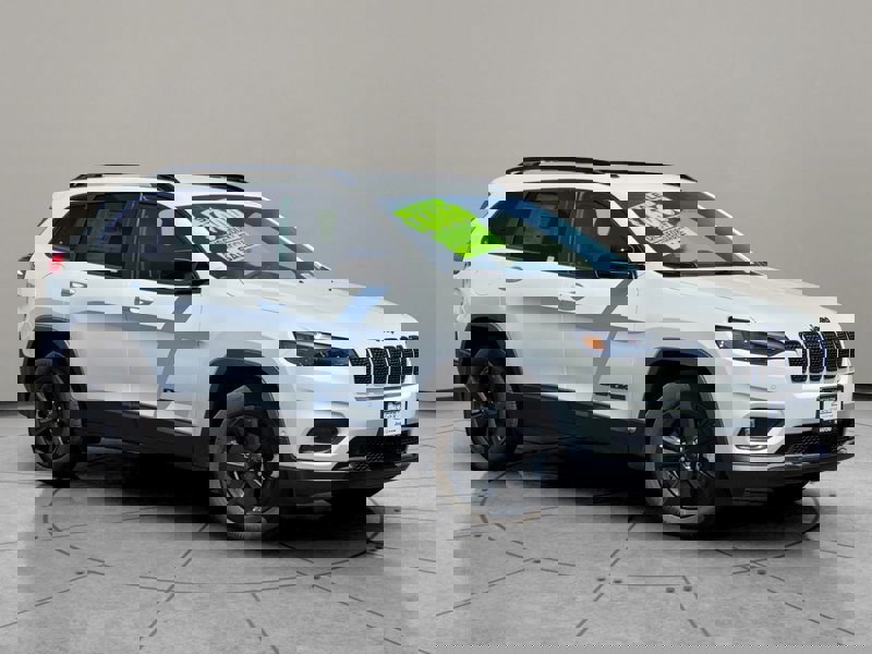 New 2023 Jeep Cherokee Altitude Lux image 1