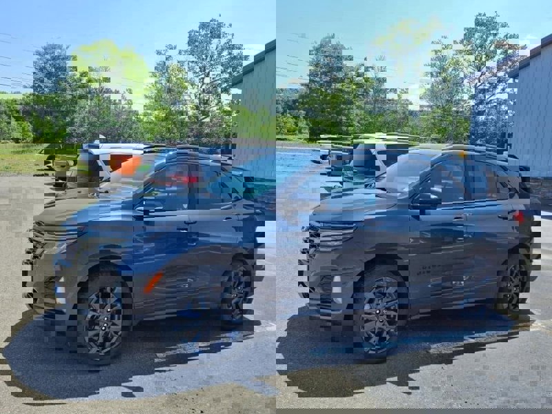 Used 2023 Chevrolet Equinox RS w/ RS Leather Package image 1