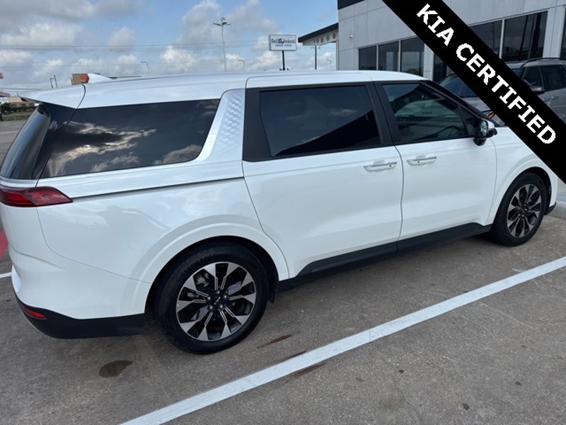 Certified 2024 Kia Carnival EX image 1