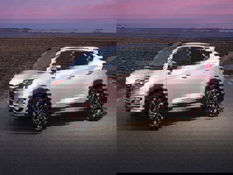 Used 2019 Hyundai Tucson SE image 1