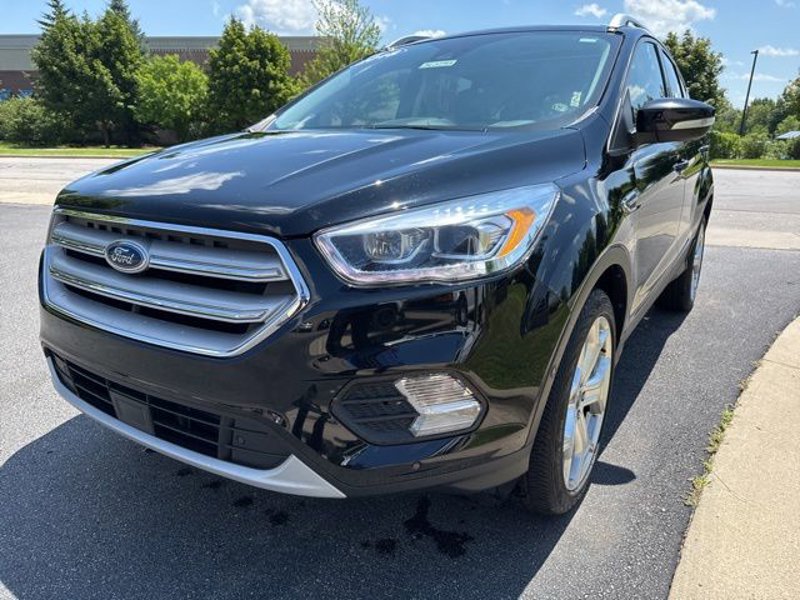 Used 2018 Ford Escape Titanium w/ Ford Safe & Smart Package image 1