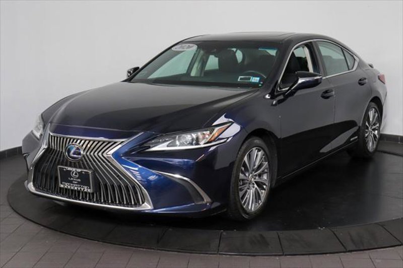 Certified 2020 Lexus ES 300h w/ Premium Package image 1
