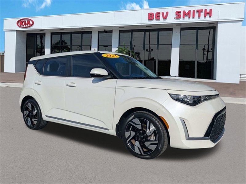 Certified 2023 Kia Soul GT-Line image 1