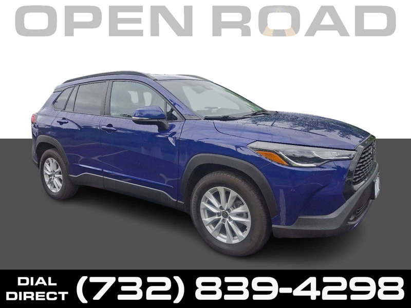 Used 2022 Toyota Corolla Cross LE image 1