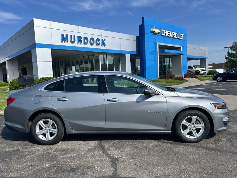 Used 2023 Chevrolet Malibu LT image 1