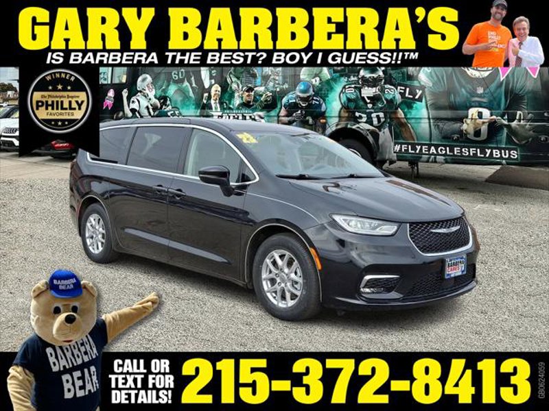 Certified 2023 Chrysler Pacifica Touring-L image 1