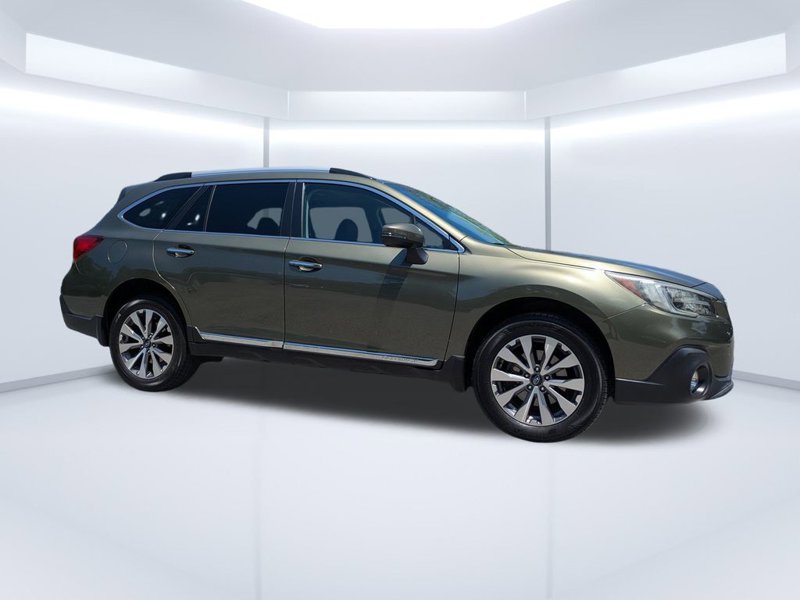 Used 2018 Subaru Outback 3.6R Touring image 1
