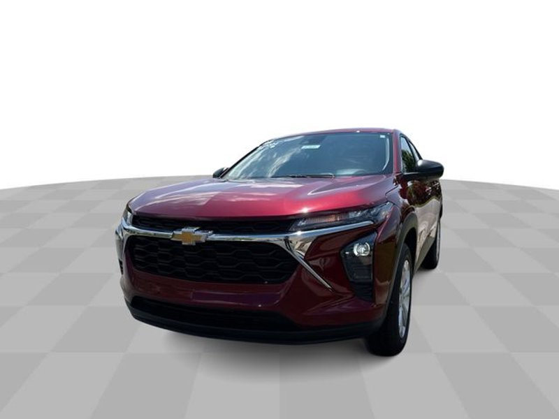 Certified 2024 Chevrolet Trax LS w/ Driver Confidence Package image 1