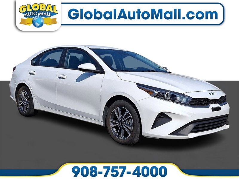 Used 2022 Kia Forte LXS image 1