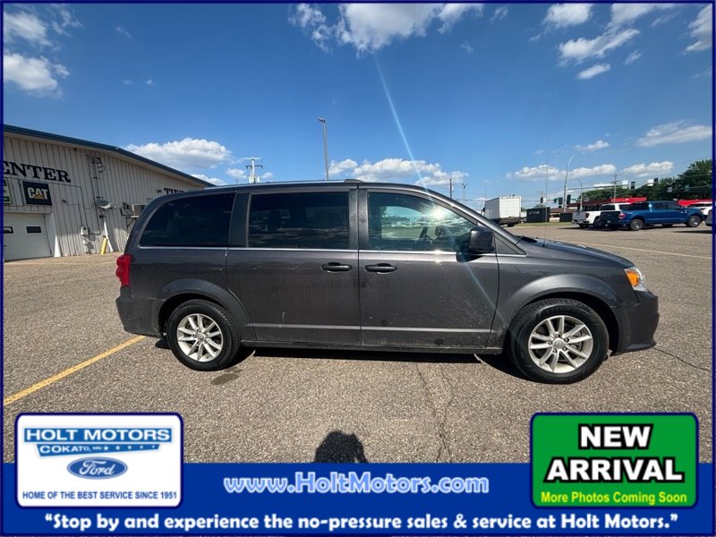 Used 2018 Dodge Grand Caravan SXT image 1