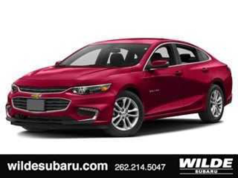 Used 2017 Chevrolet Malibu LT image 1