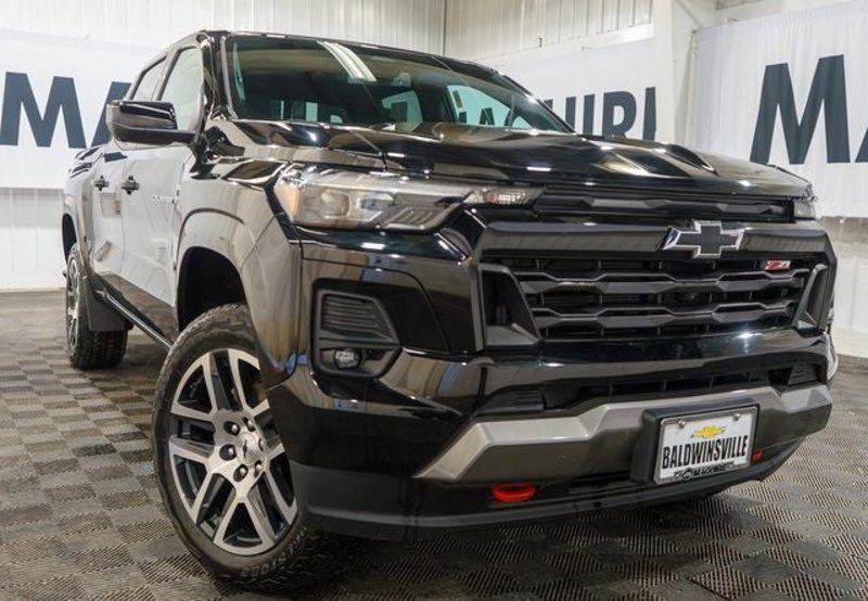 Certified 2023 Chevrolet Colorado Z71 w/ Z71 Convenience Package 2 image 1