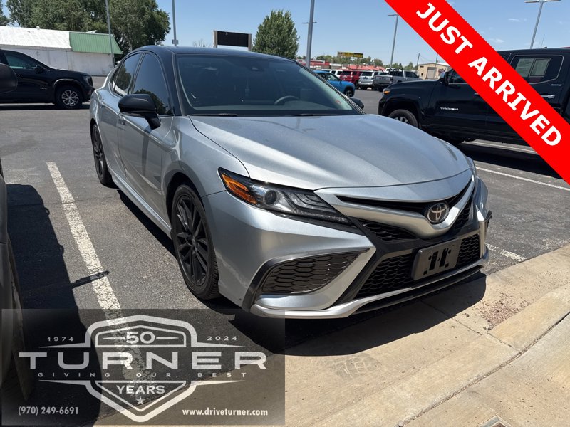 Used 2021 Toyota Camry XSE image 1