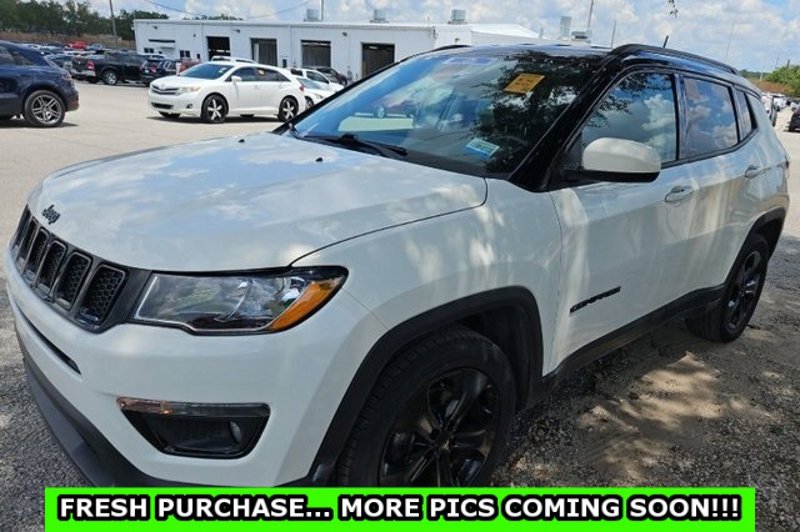 Used 2018 Jeep Compass Altitude image 1