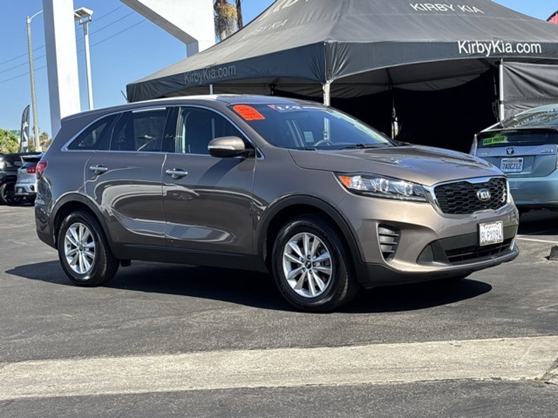 Certified 2019 Kia Sorento LX image 1
