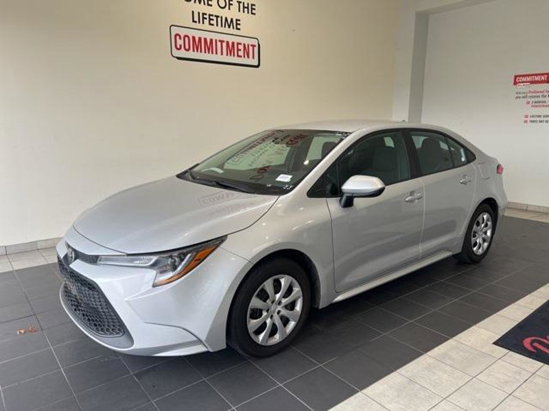 Used 2022 Toyota Corolla LE image 1
