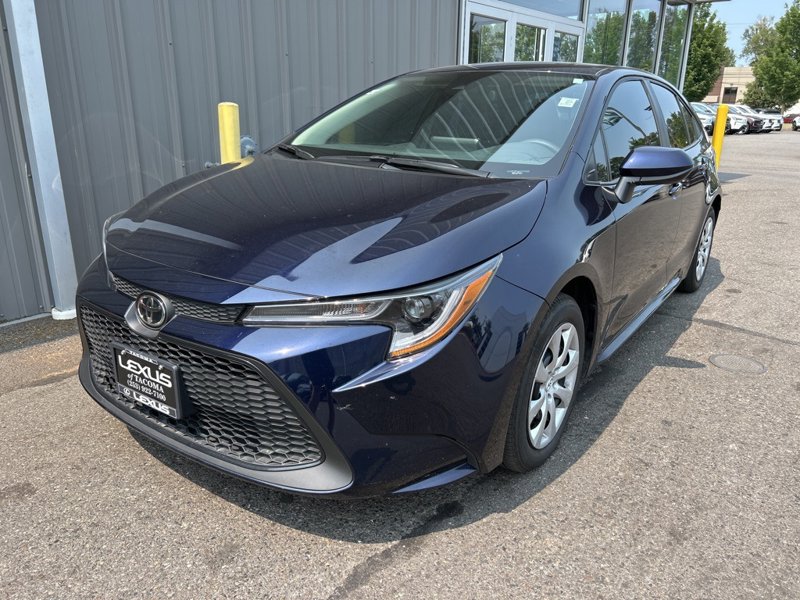 Used 2022 Toyota Corolla LE image 1