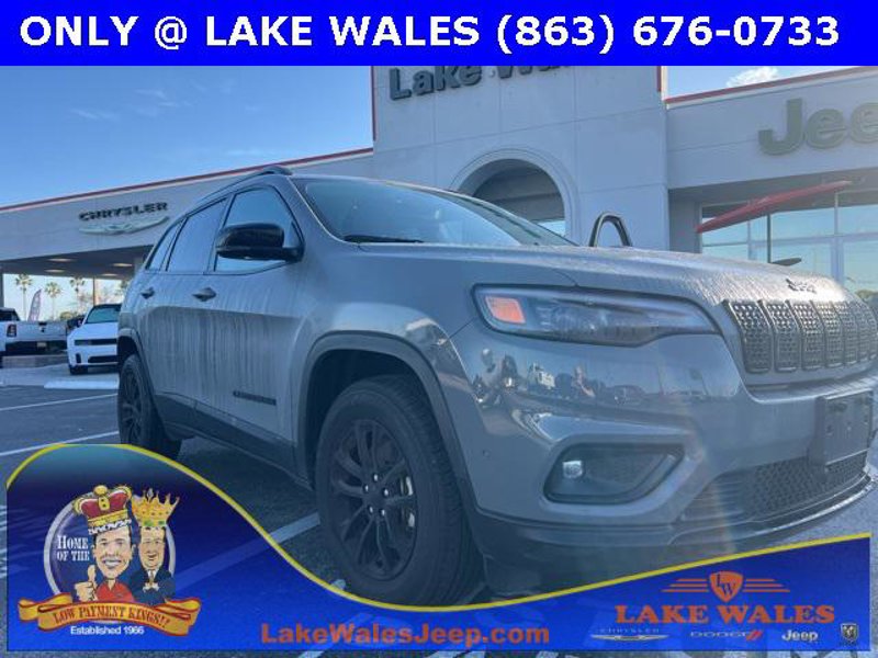 Certified 2023 Jeep Cherokee Altitude Lux image 1