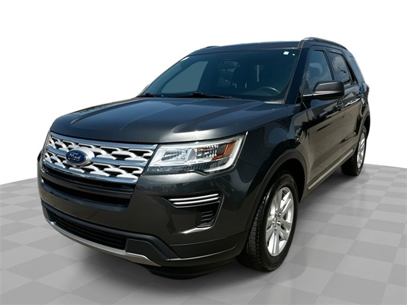 Used 2019 Ford Explorer XLT image 1