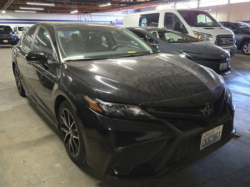 Used 2024 Toyota Camry SE w/ Cold Weather Package image 1