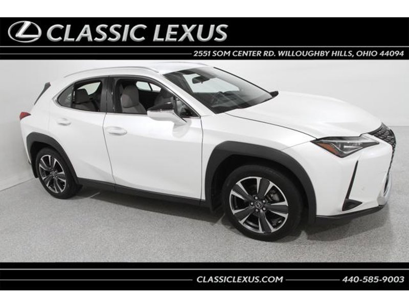 Certified 2022 Lexus UX 200 image 1
