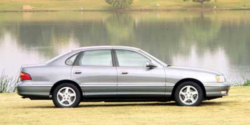 Used 1999 Toyota Avalon XL image 1