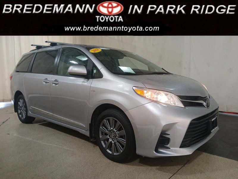 Certified 2018 Toyota Sienna LE image 1