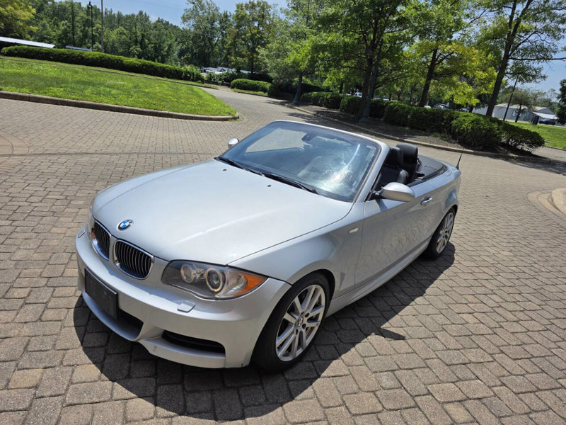 Used 2008 BMW 135i Convertible w/ Premium Pkg image 1