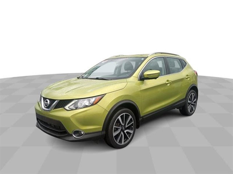 Used 2017 Nissan Rogue Sport S image 1