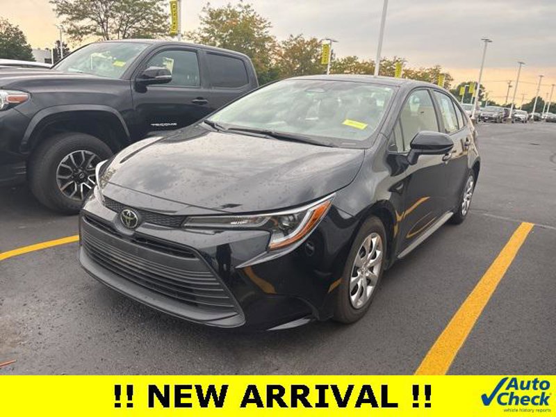 Certified 2023 Toyota Corolla LE image 1