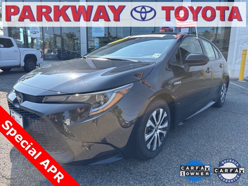 Certified 2021 Toyota Corolla LE image 1