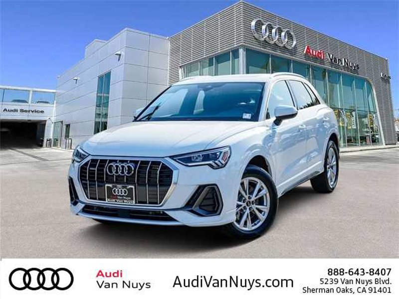 Certified 2024 Audi Q3 2.0T Premium w/ Convenience Package image 1