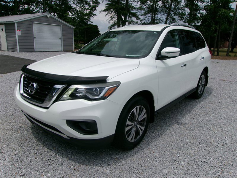 Used 2017 Nissan Pathfinder S image 1