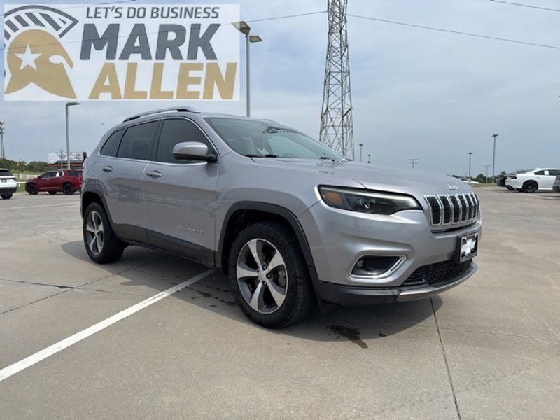 Used 2020 Jeep Cherokee Limited image 1