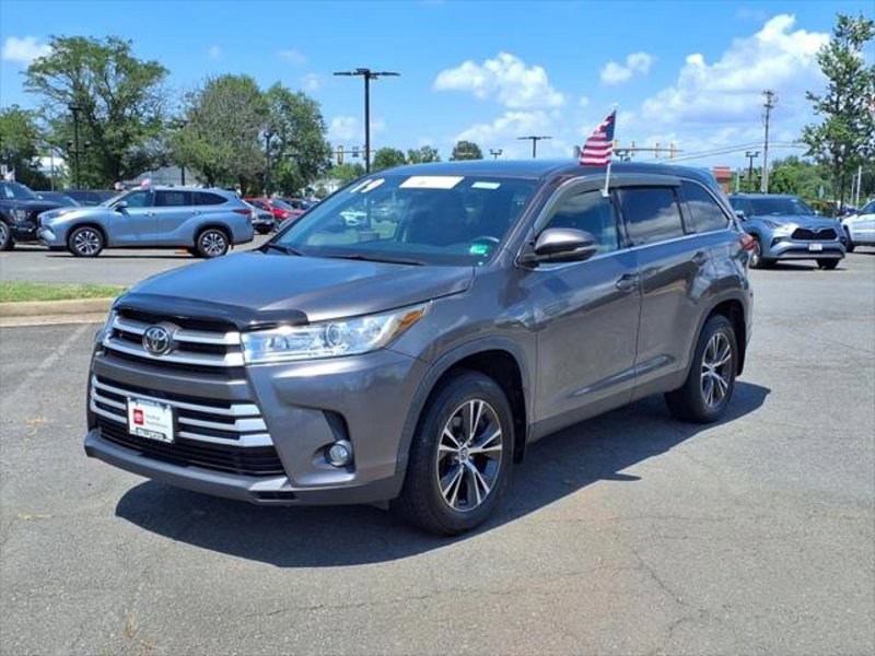 Certified 2019 Toyota Highlander Plus image 1
