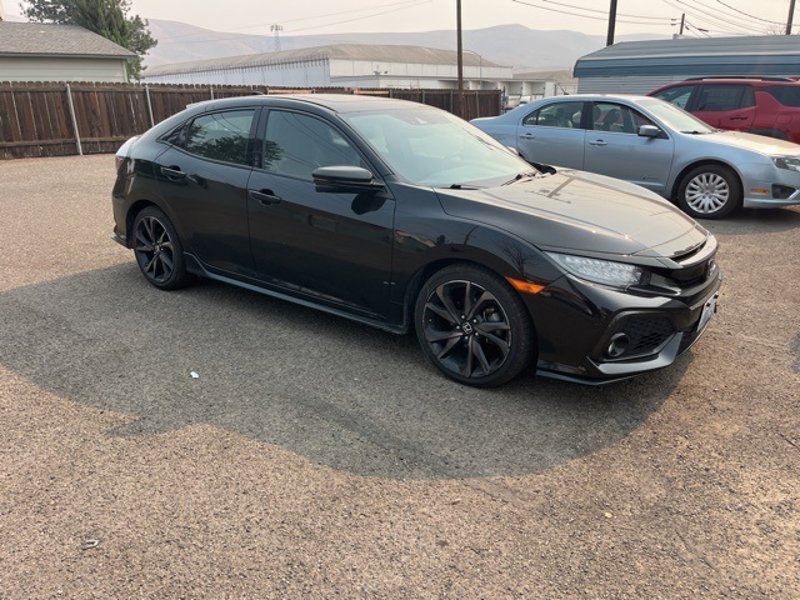 Used 2018 Honda Civic Sport Touring image 1