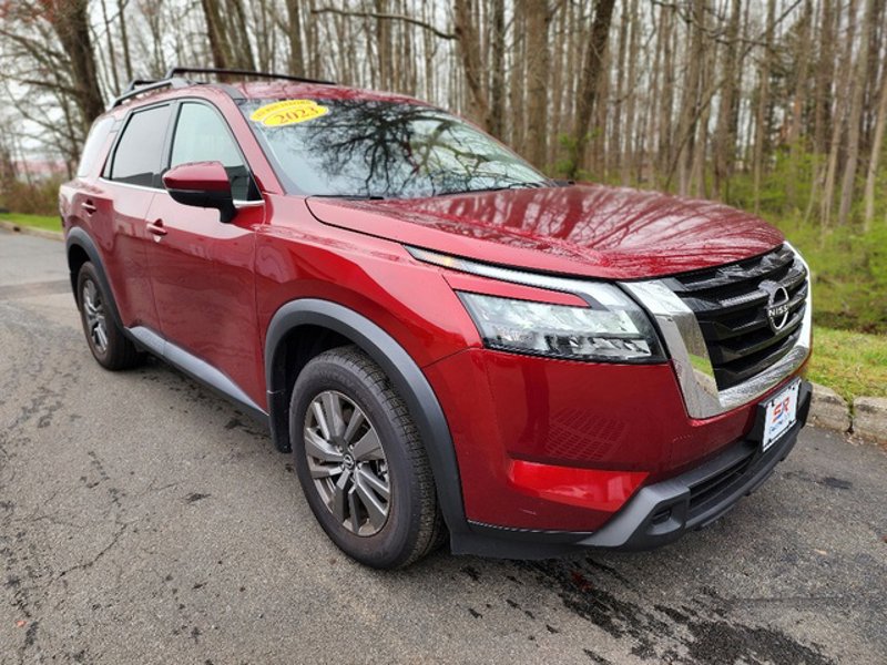 Certified 2023 Nissan Pathfinder SV image 1