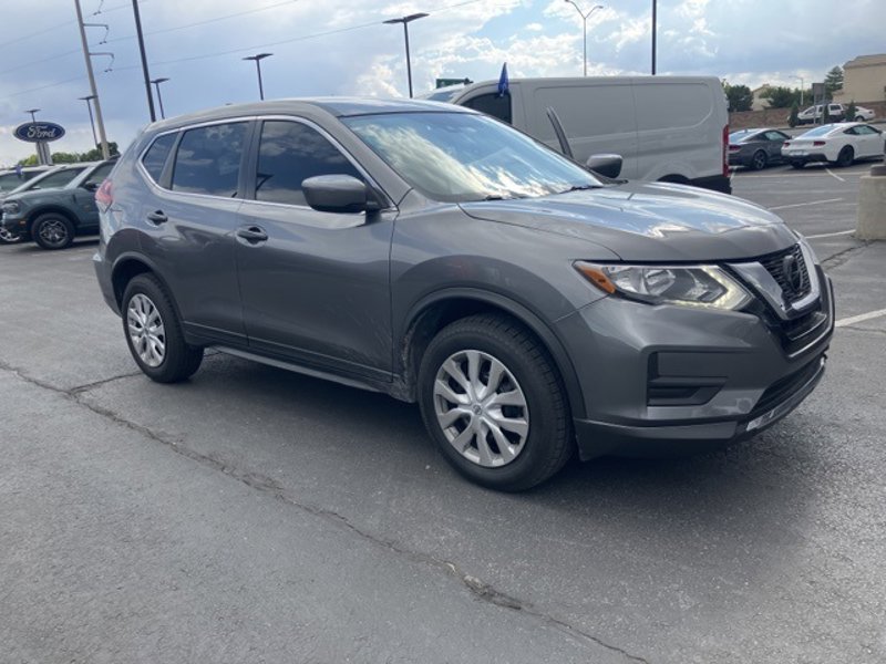 Used 2020 Nissan Rogue S image 1