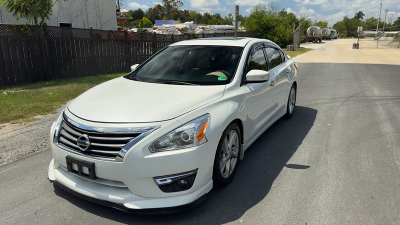Used 2015 Nissan Altima 2.5 SL image 1