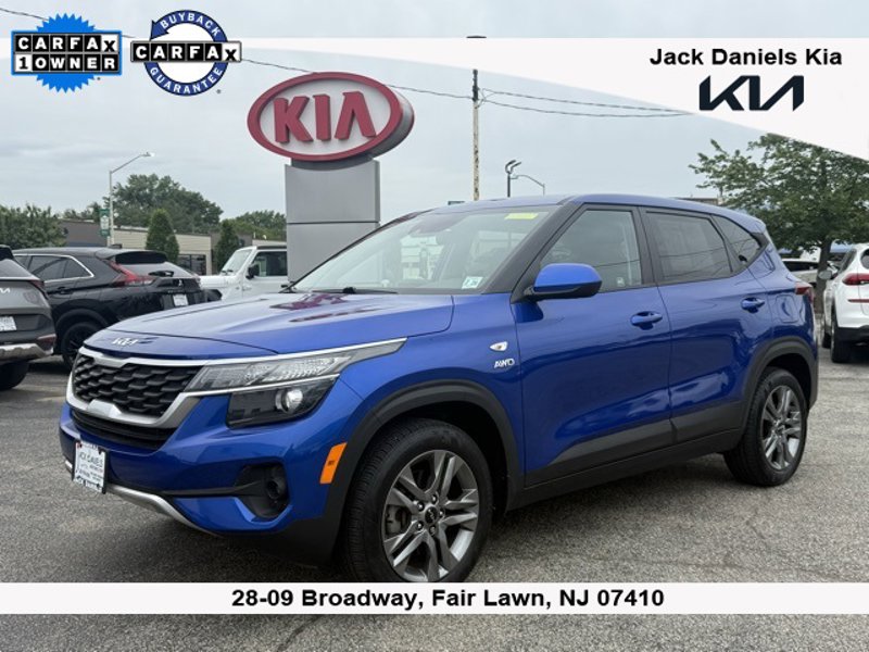 Certified 2022 Kia Seltos LX image 1