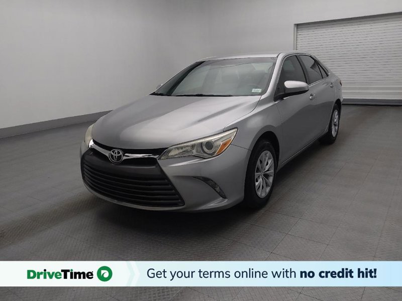 Used 2017 Toyota Camry LE image 1