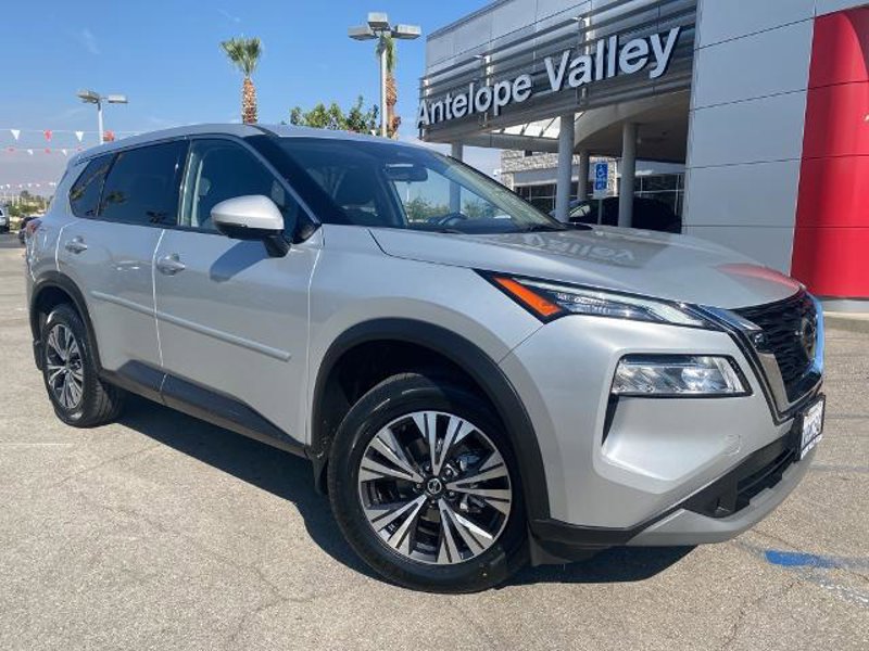 Certified 2021 Nissan Rogue SV image 1