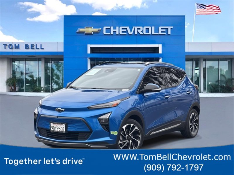Certified 2023 Chevrolet Bolt EUV Premier w/ Sun & Sound Package image 1